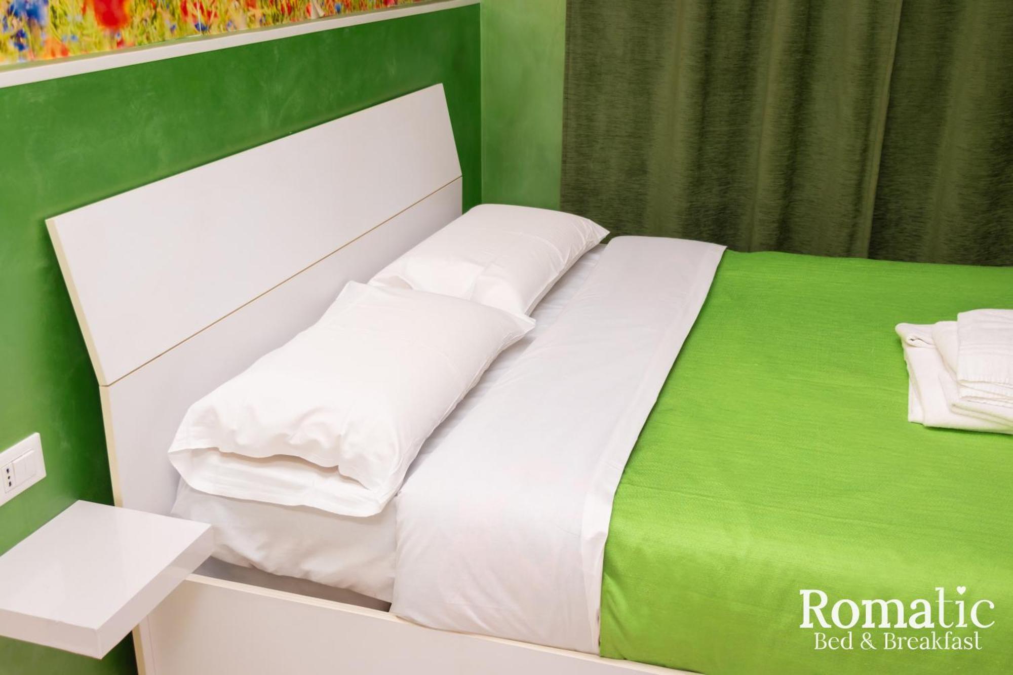 Romatic Hotel ภายนอก รูปภาพ