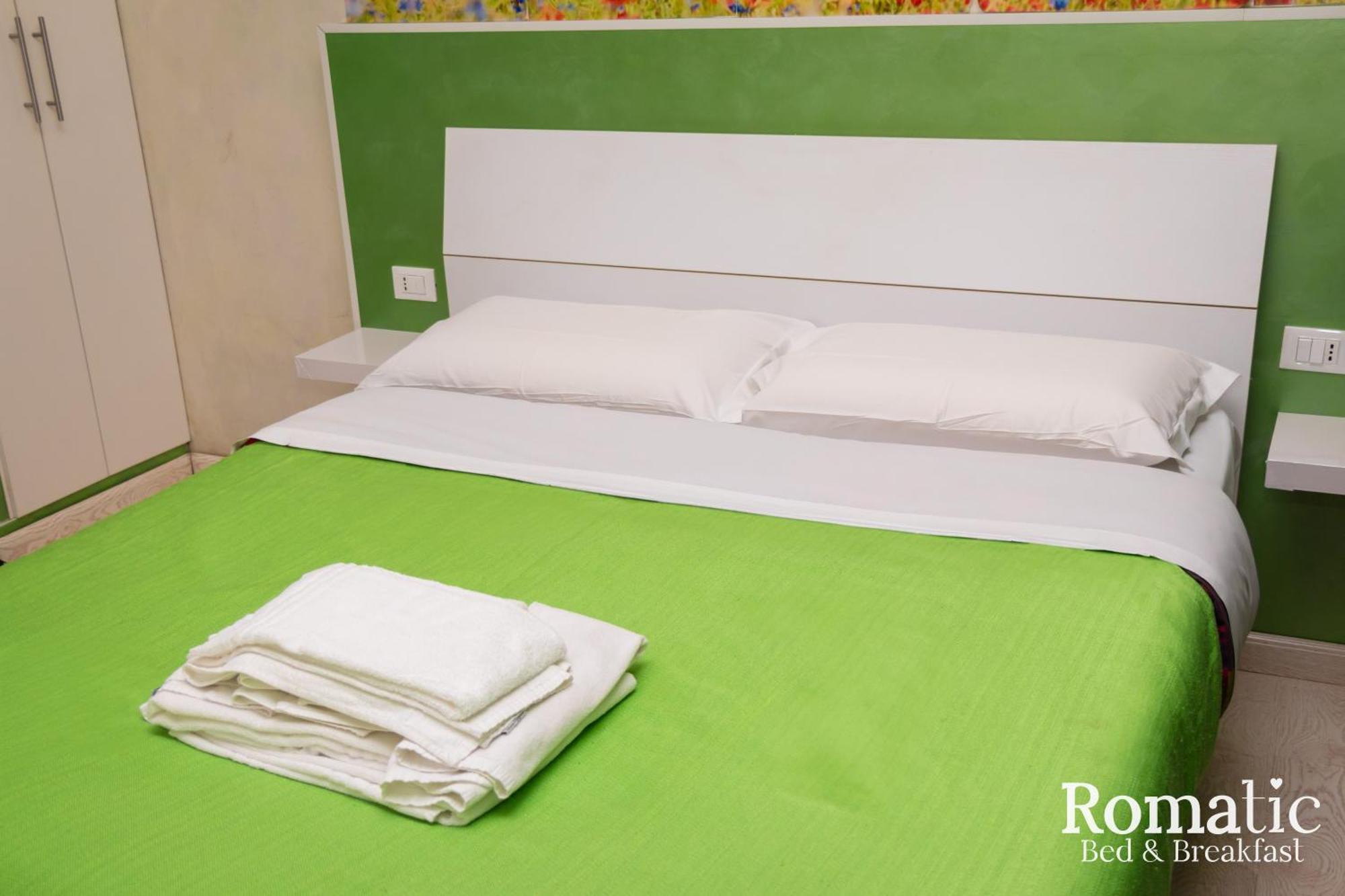 Romatic Hotel ภายนอก รูปภาพ